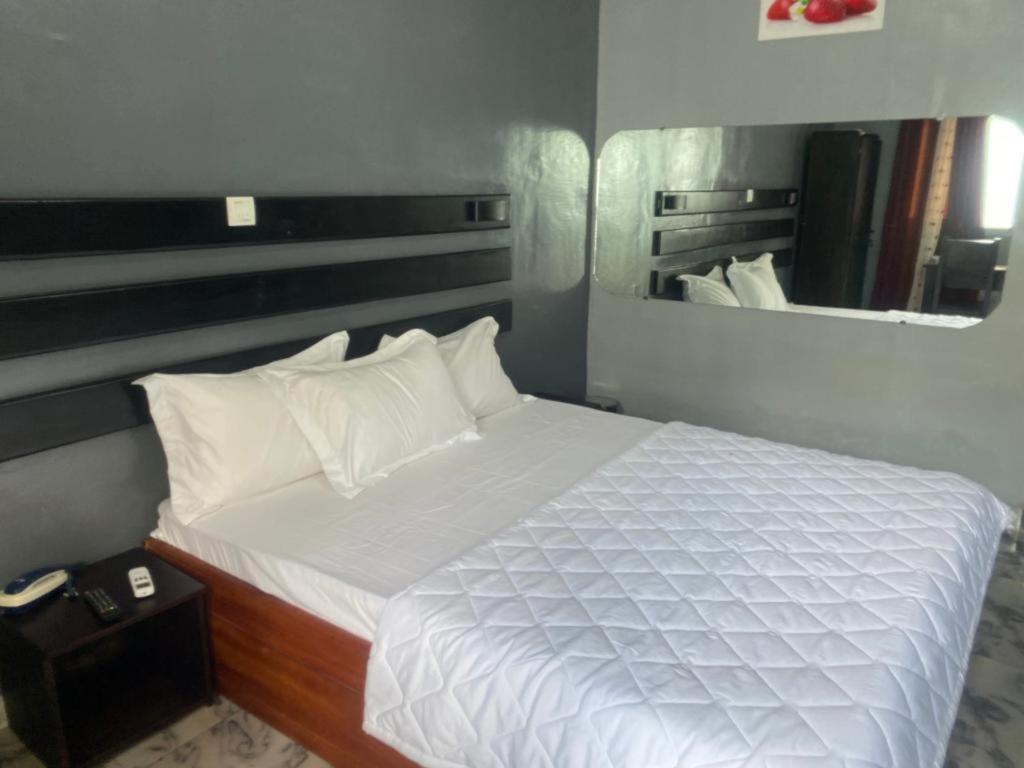 Sunrise Center Bonapriso 111 Hotel Douala Luaran gambar