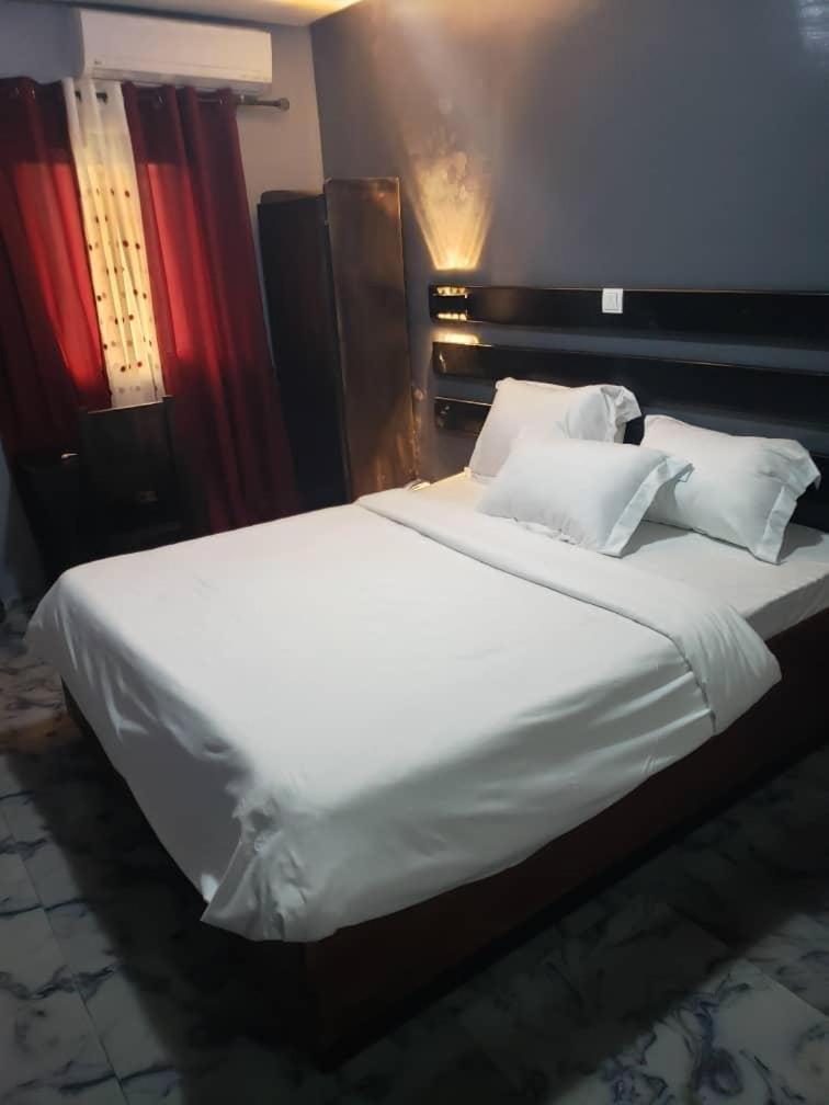 Sunrise Center Bonapriso 111 Hotel Douala Luaran gambar